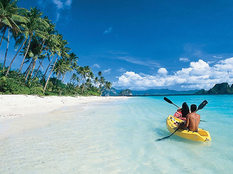 Kayaking in Palawan
